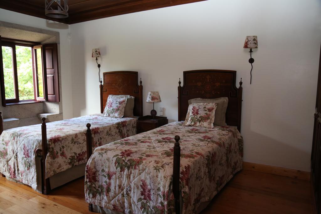 Quinta Dos Castanheiros Bed And Breakfast Ponte de Lima Bilik gambar