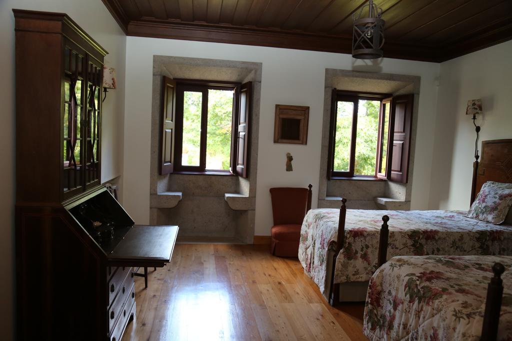 Quinta Dos Castanheiros Bed And Breakfast Ponte de Lima Bilik gambar