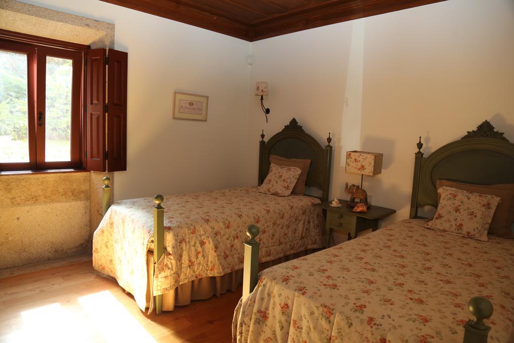 Quinta Dos Castanheiros Bed And Breakfast Ponte de Lima Bilik gambar